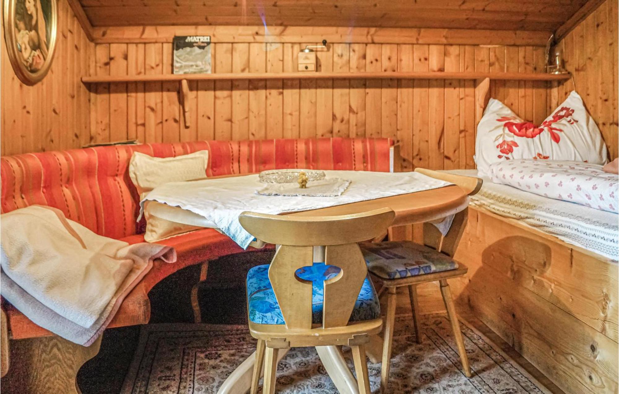 1 Bedroom Cozy Apartment In Hinterburg Buitenkant foto